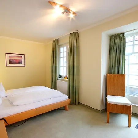 Residenz Am Kluenderberg By Rujana * Binz